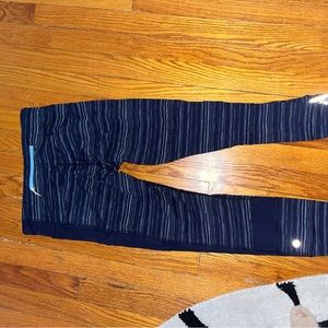Size 4 navy reflective lulu lemon leggings